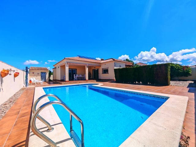 3 sovrum Villa till salu i Chiclana de la Frontera med pool garage - 305 000 € (Ref: 10115785)
