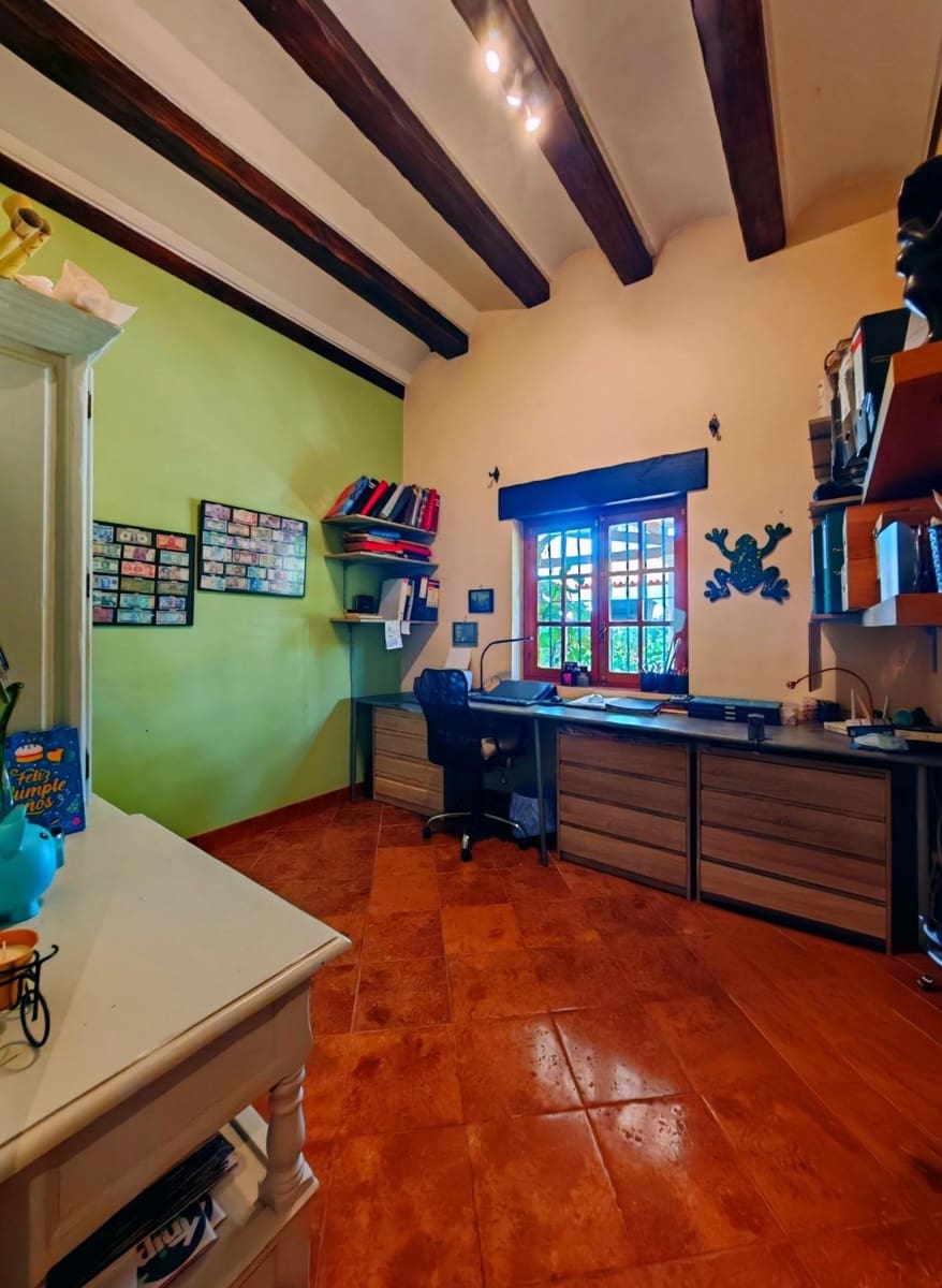 4 chambre Villa/Maison à vendre à Pago del Humo avec piscine garage - 420 000 € (Ref: 10139856)