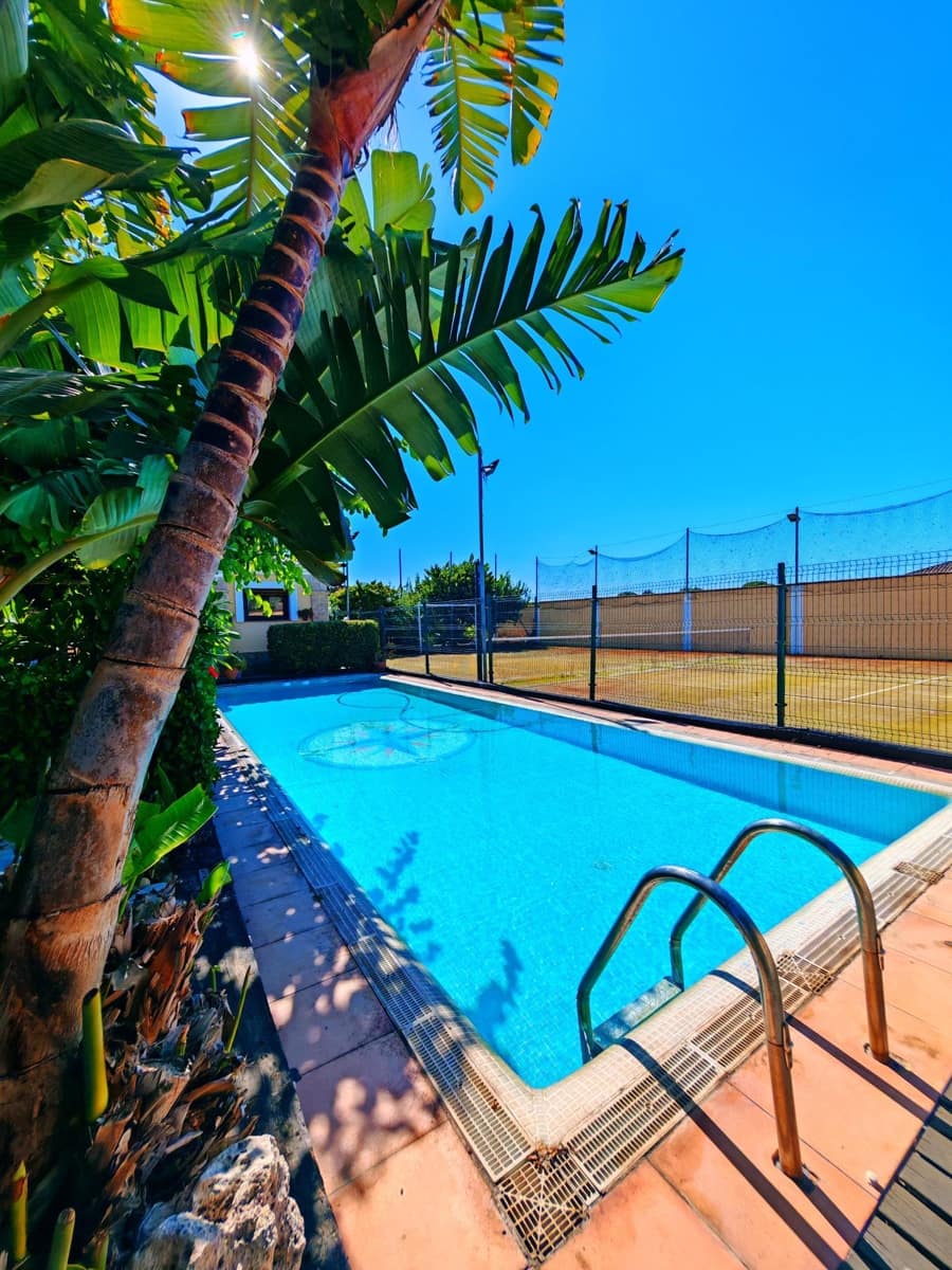4 chambre Villa/Maison à vendre à Pago del Humo avec piscine garage - 420 000 € (Ref: 10139856)