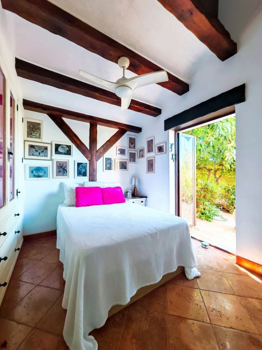 4 chambre Villa/Maison à vendre à Pago del Humo avec piscine garage - 420 000 € (Ref: 10139856)