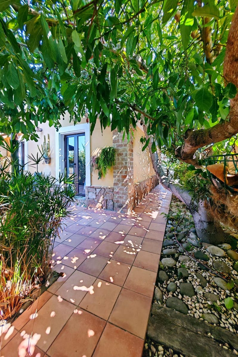 4 chambre Villa/Maison à vendre à Pago del Humo avec piscine garage - 420 000 € (Ref: 10139856)