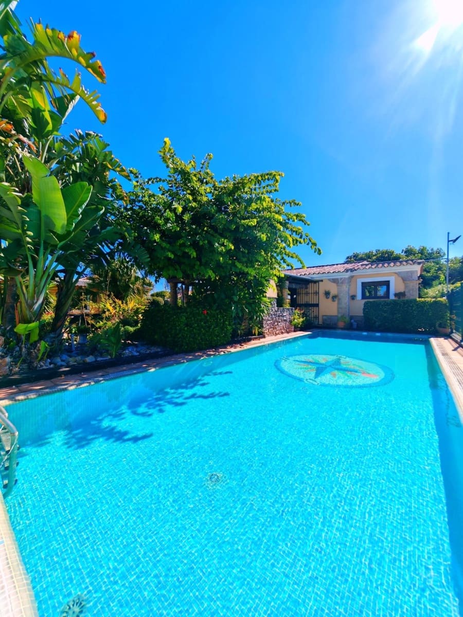 4 chambre Villa/Maison à vendre à Pago del Humo avec piscine garage - 420 000 € (Ref: 10139856)