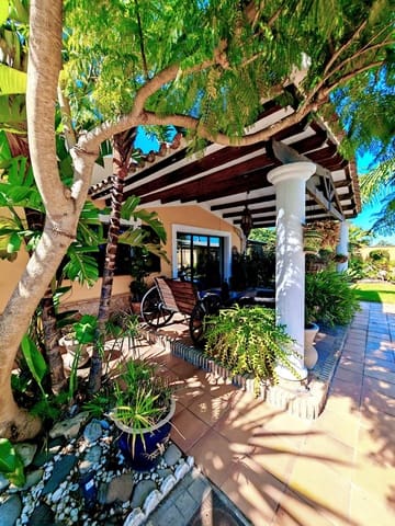 4 sovrum Villa till salu i Pago del Humo, Chiclana de la Frontera med pool garage - 420 000 € (Ref: 10139856)