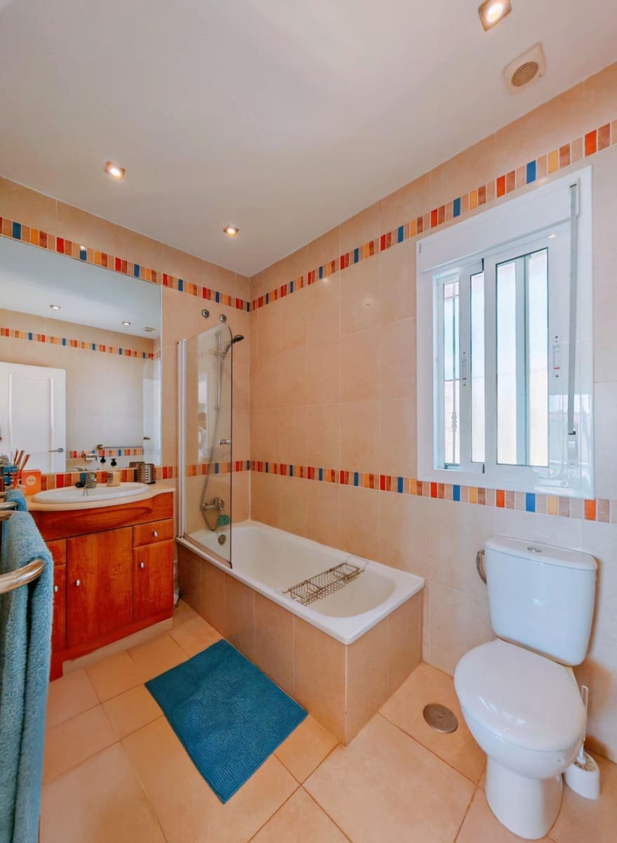 4 camera da letto Villa in vendita in Chiclana de la Frontera con piscina garage - 380.000 € (Rif: 10153645)