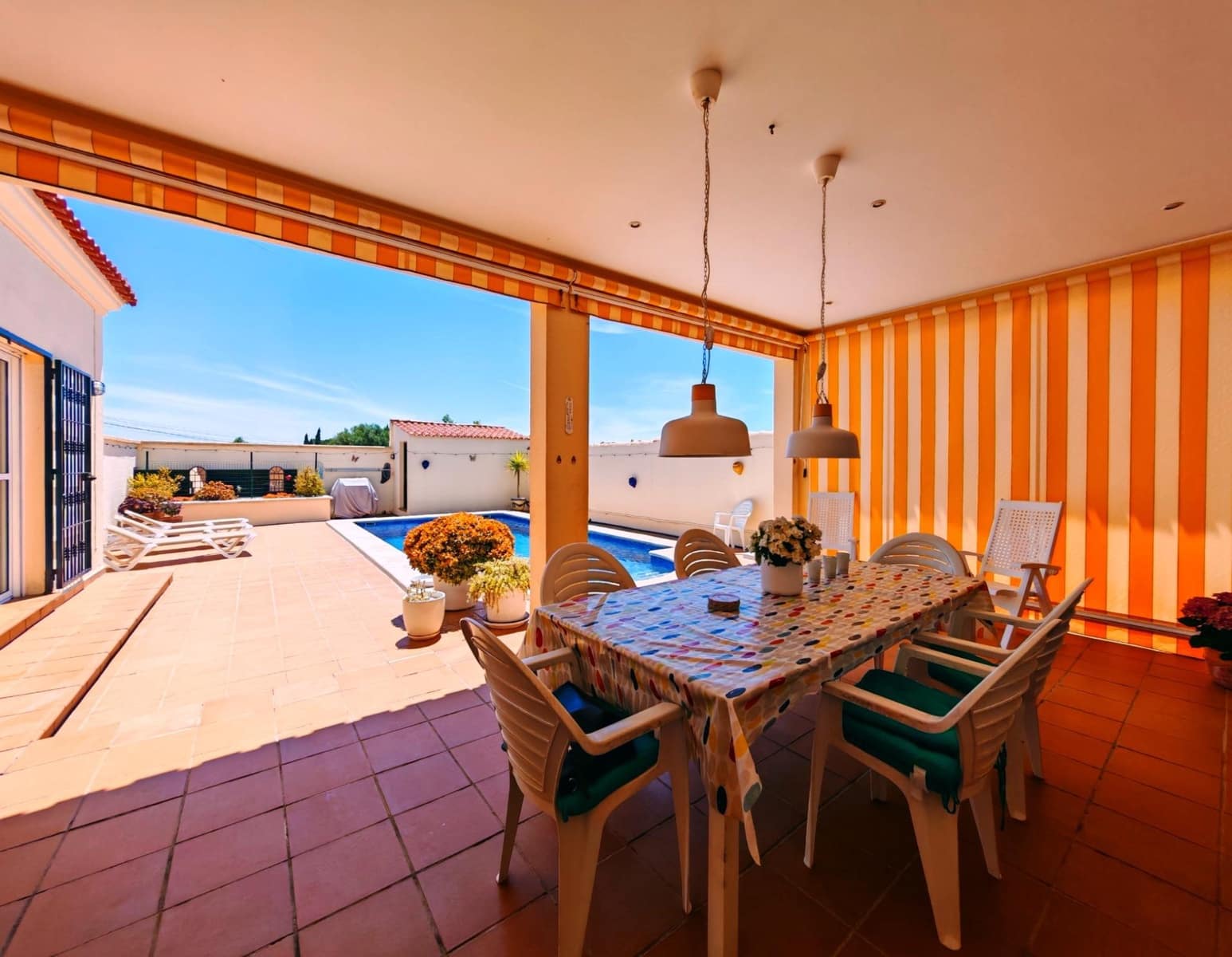 4 camera da letto Villa in vendita in Chiclana de la Frontera con piscina garage - 380.000 € (Rif: 10153645)