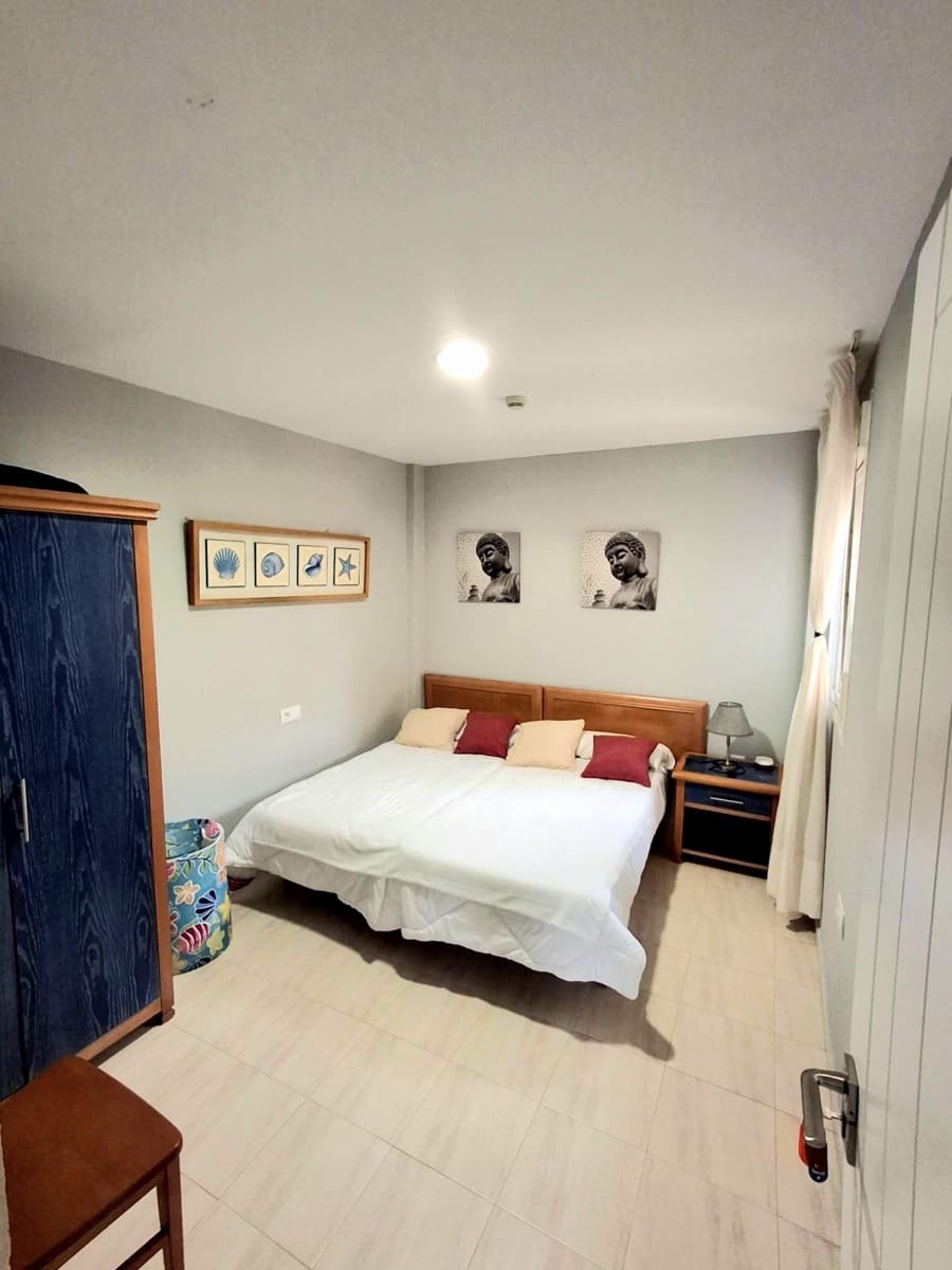 3 soveværelse Rækkehus til salg i Los Canos de Meca med swimmingpool garage - € 355.000 (Ref: 8789572)