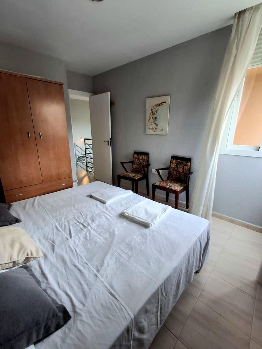 3 soveværelse Rækkehus til salg i Los Canos de Meca med swimmingpool garage - € 355.000 (Ref: 8789572)