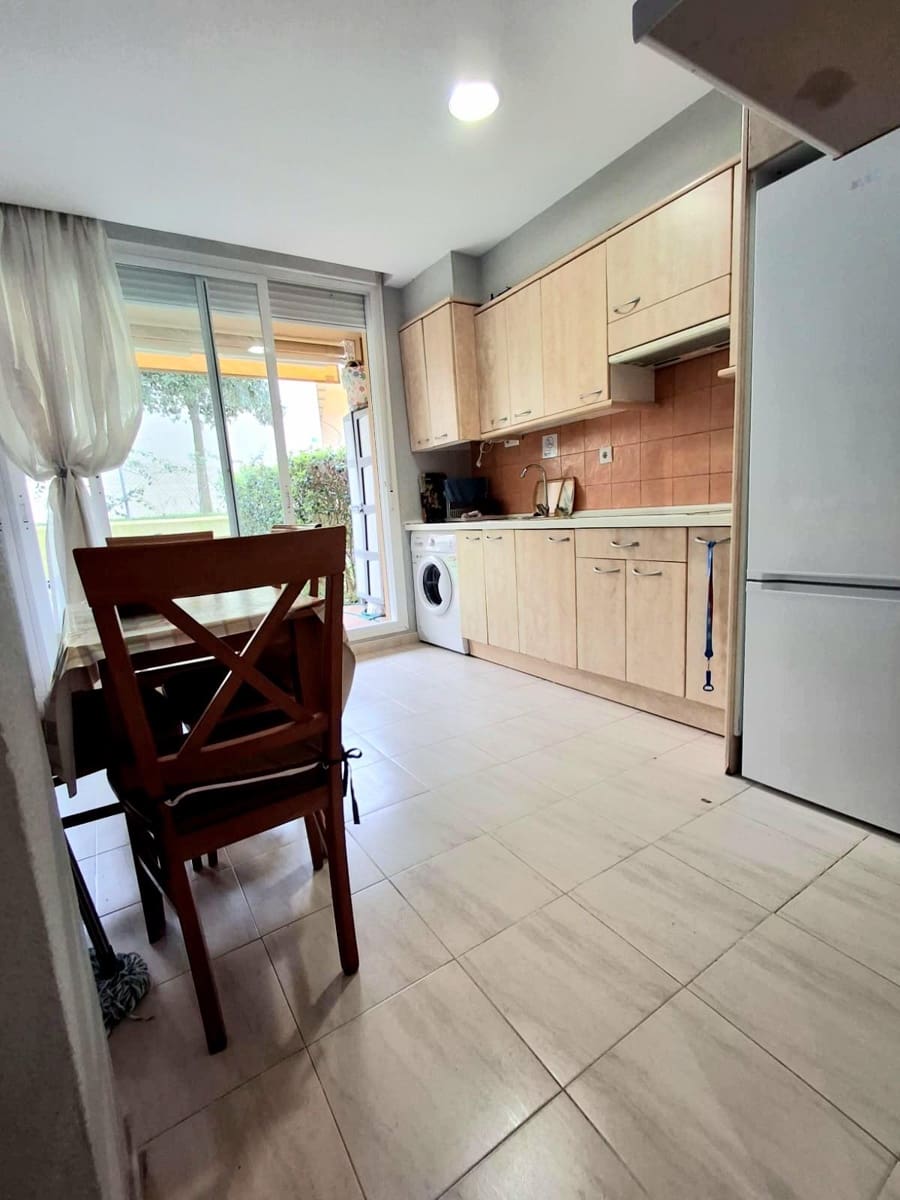 3 soveværelse Rækkehus til salg i Los Canos de Meca med swimmingpool garage - € 355.000 (Ref: 8789572)