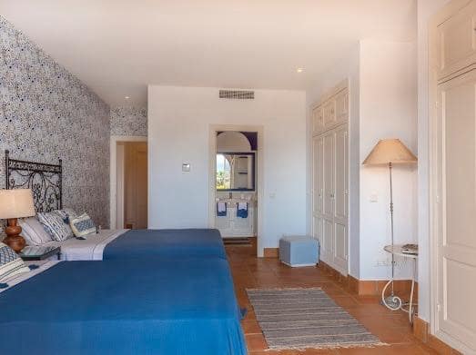 5 chambre Villa/Maison à vendre à Benalup avec piscine garage - 825 000 € (Ref: 8825197)