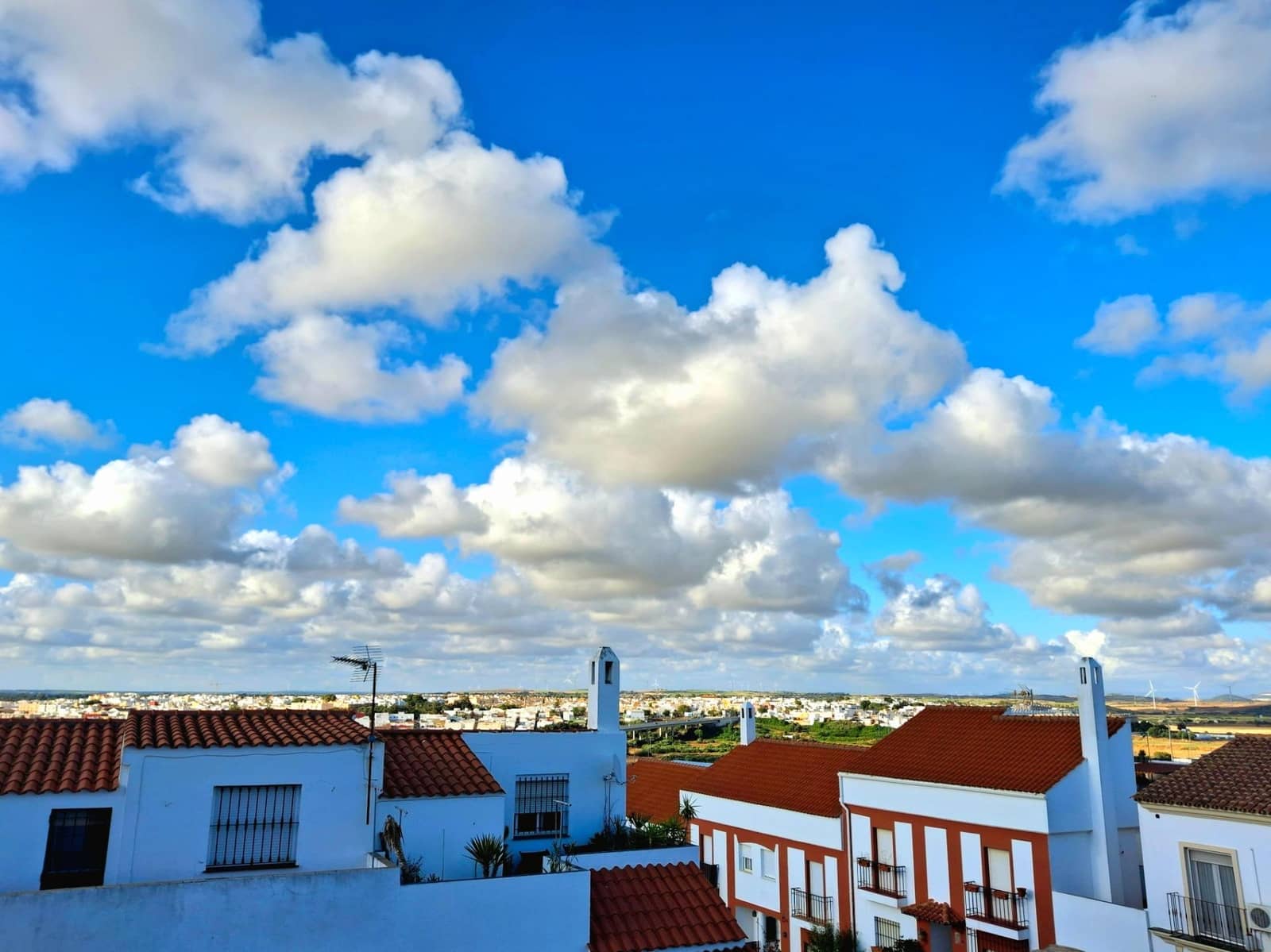 3 soveværelse Villa til salg i Chiclana de la Frontera med swimmingpool - € 295.000 (Ref: 8954449)