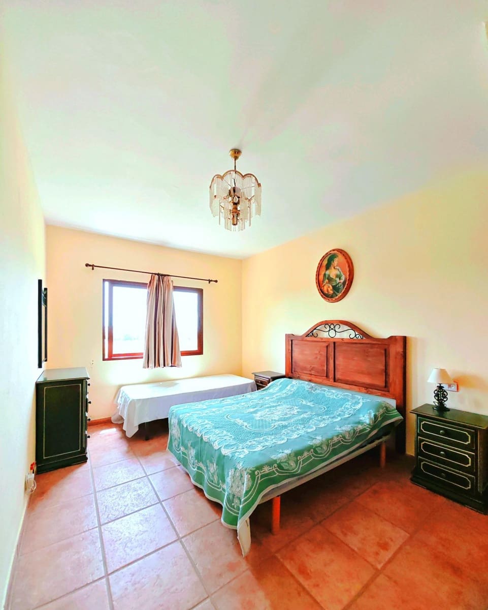 5 soveværelse Villa til salg i Conil de la Frontera med garage - € 368.000 (Ref: 9034720)