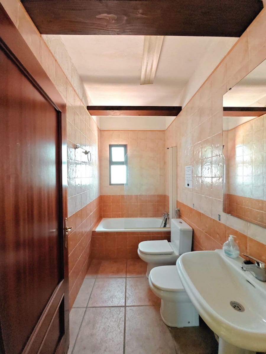 5 soveværelse Villa til salg i Conil de la Frontera med garage - € 368.000 (Ref: 9034720)