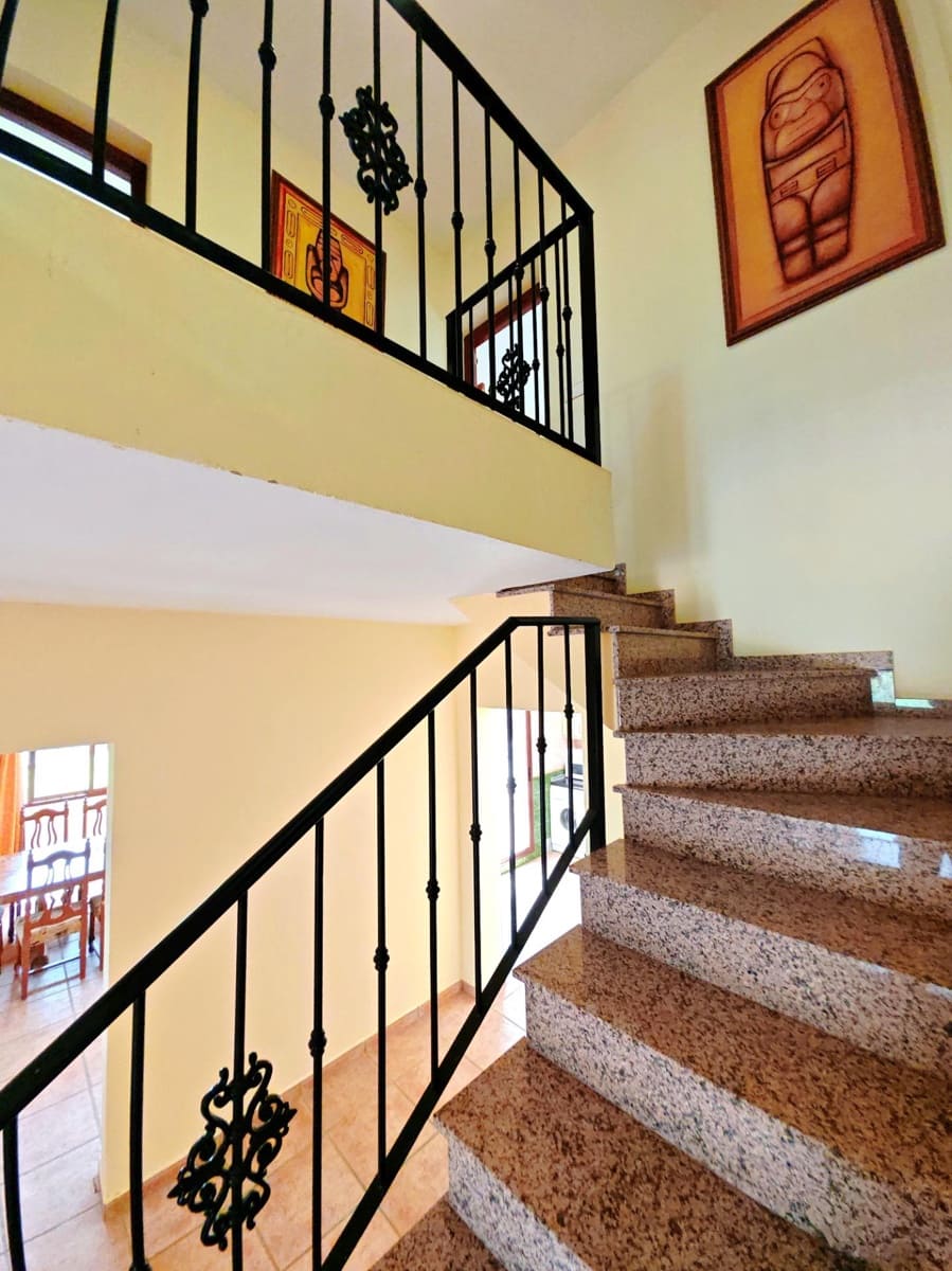 5 soveværelse Villa til salg i Conil de la Frontera med garage - € 368.000 (Ref: 9034720)