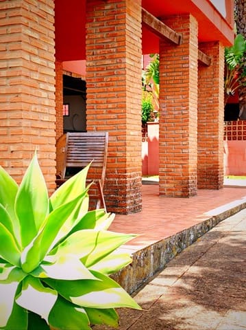 5 soveværelse Villa til salg i Conil de la Frontera med garage - € 368.000 (Ref: 9034720)