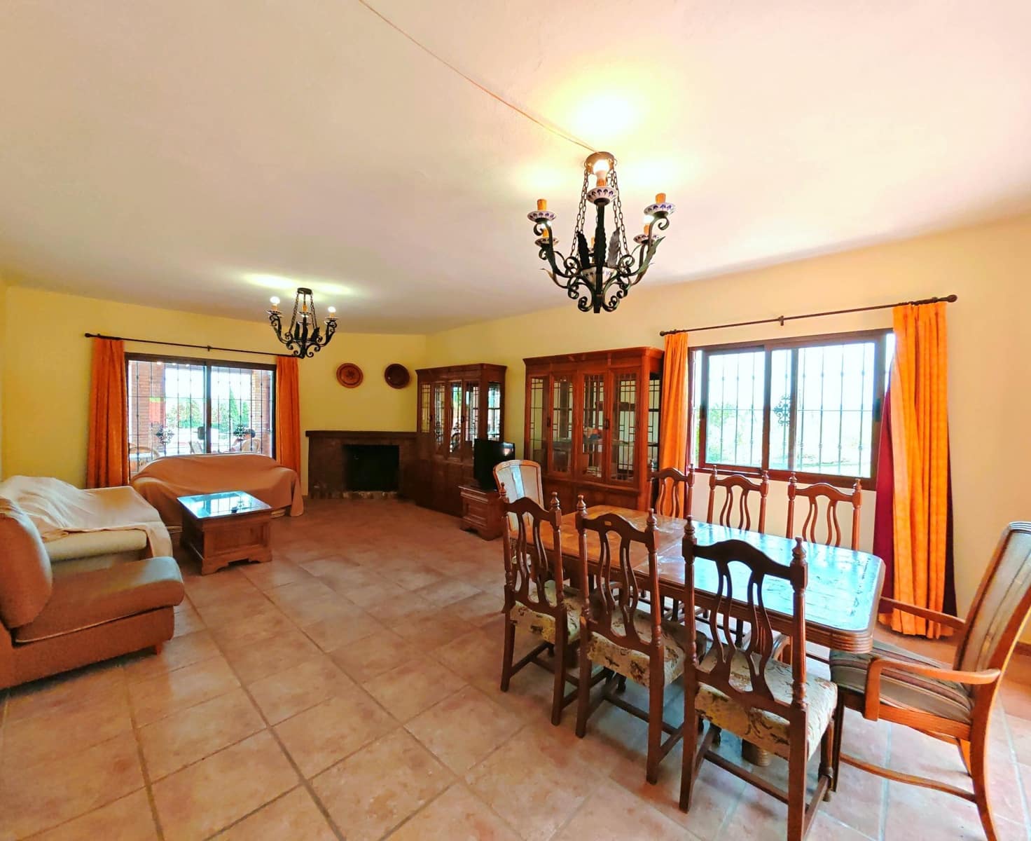 5 soveværelse Villa til salg i Conil de la Frontera med garage - € 368.000 (Ref: 9034720)