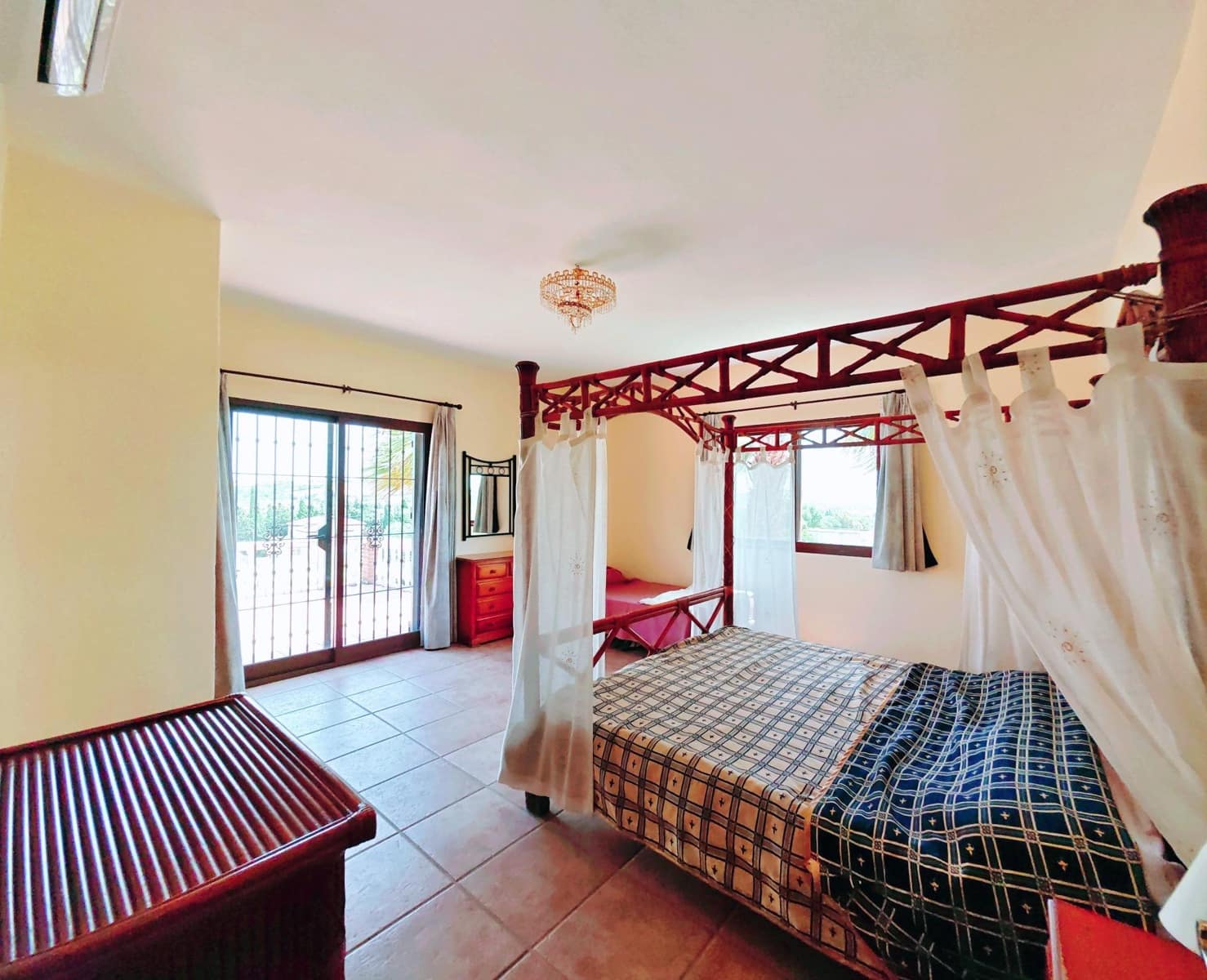 5 soveværelse Villa til salg i Conil de la Frontera med garage - € 368.000 (Ref: 9034720)