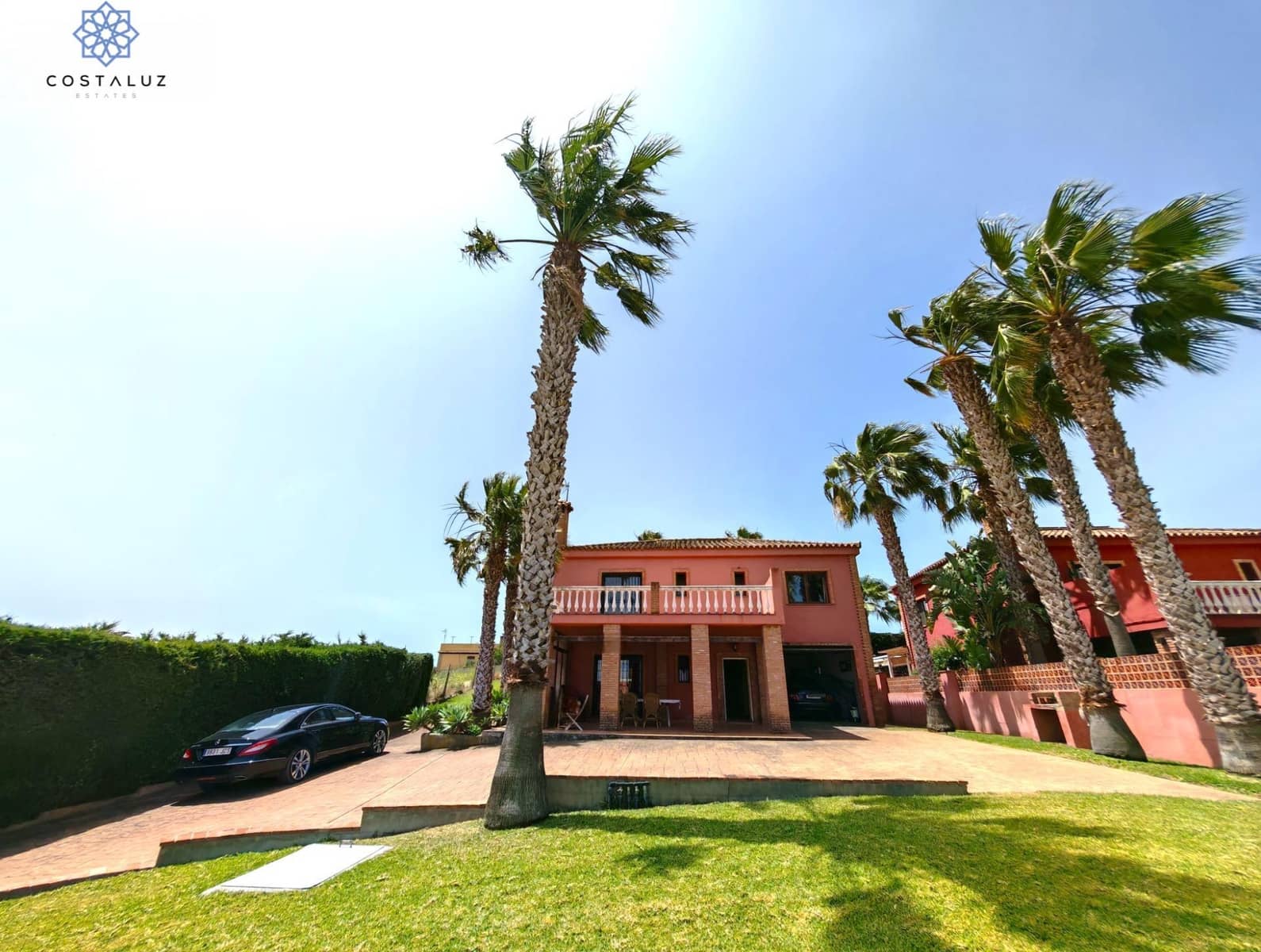 5 soveværelse Villa til salg i Conil de la Frontera med garage - € 368.000 (Ref: 9034720)