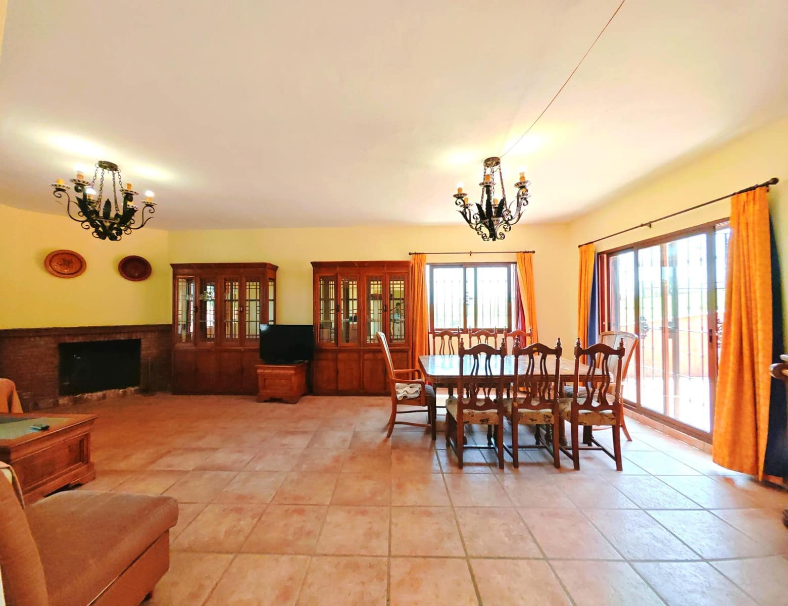 5 soveværelse Villa til salg i Conil de la Frontera med garage - € 368.000 (Ref: 9034720)