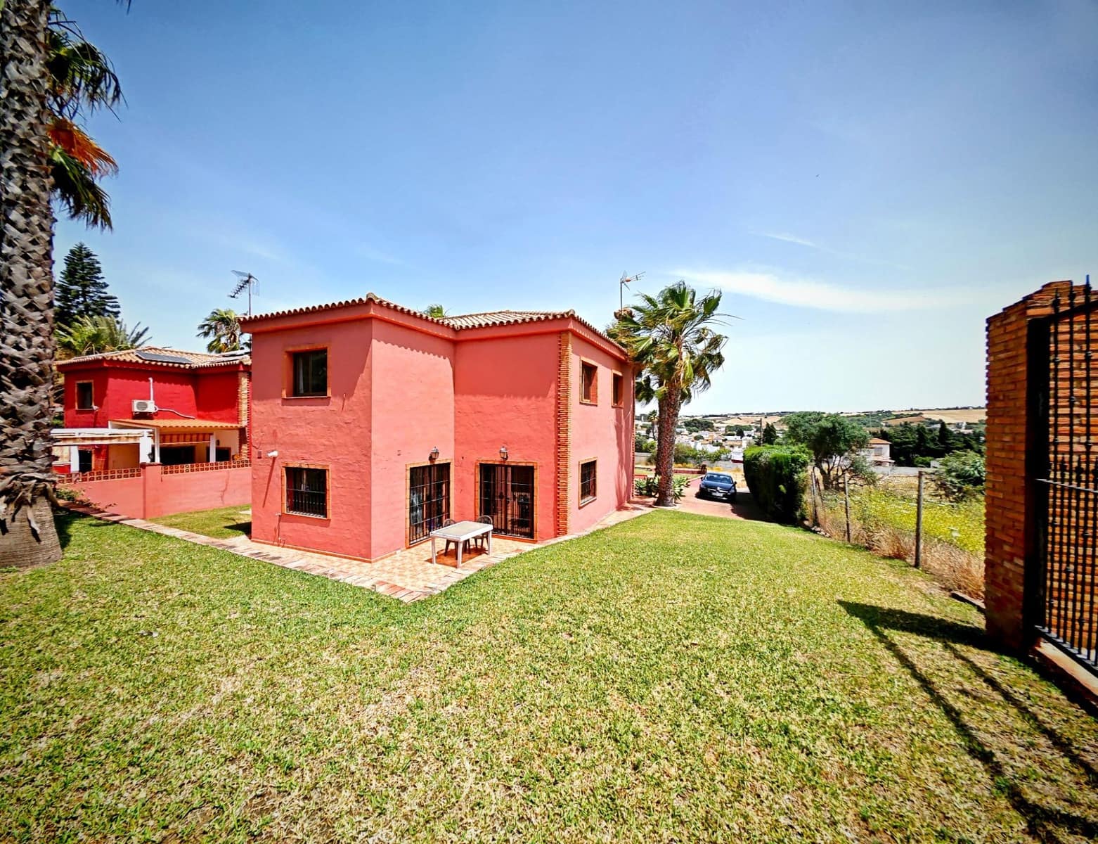 5 soveværelse Villa til salg i Conil de la Frontera med garage - € 368.000 (Ref: 9034720)