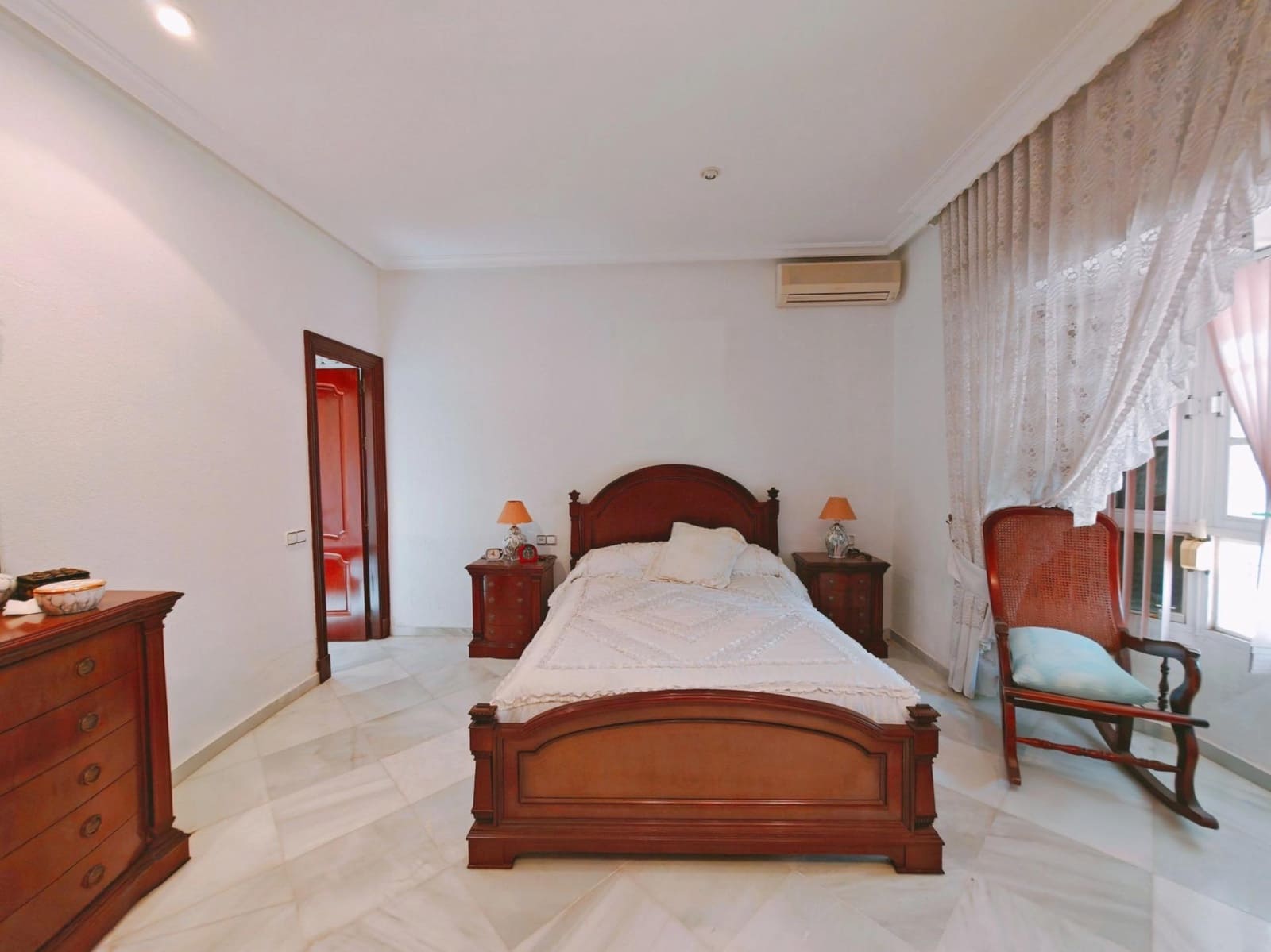 4 chambre Villa/Maison à vendre à Chiclana de la Frontera avec piscine garage - 600 000 € (Ref: 9073526)