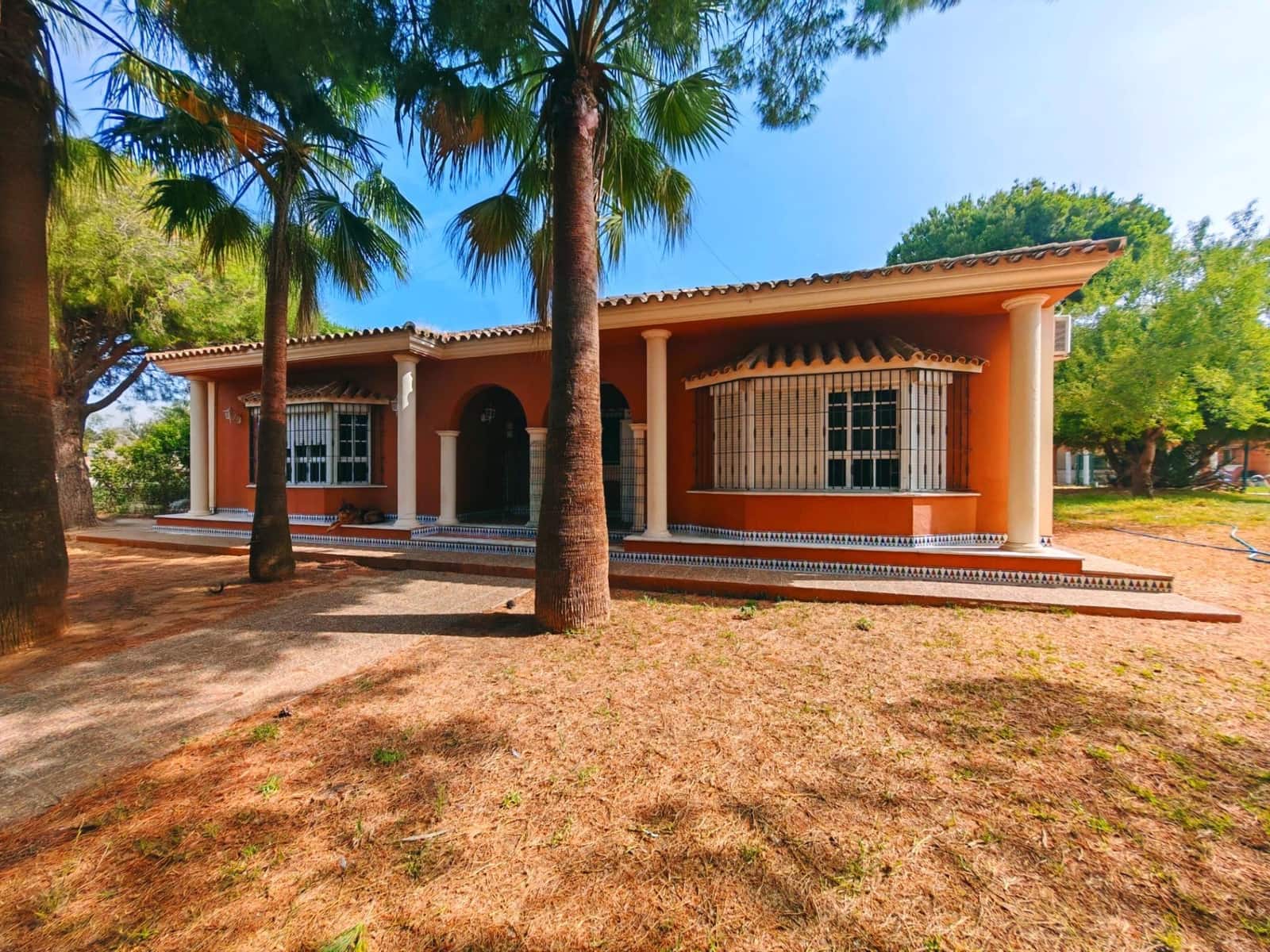 4 chambre Villa/Maison à vendre à Chiclana de la Frontera avec piscine garage - 600 000 € (Ref: 9073526)