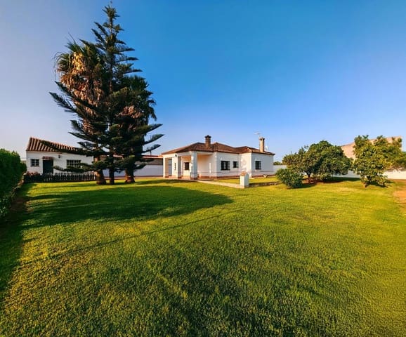 3 bedroom Villa for sale in Chiclana de la Frontera with garage - € 365,000 (Ref: 9108864)
