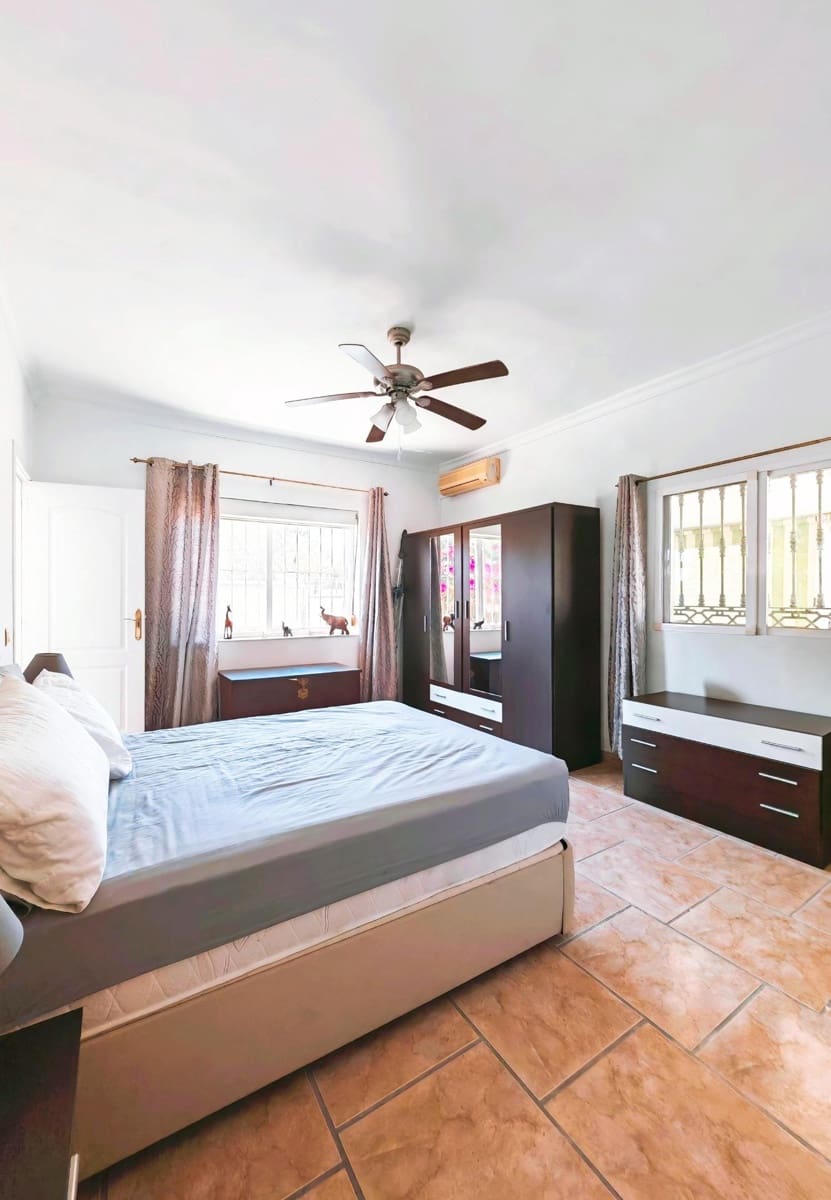 4 sypialnia Willa na sprzedaż w Chiclana de la Frontera z basenem garażem - 325 000 € (Ref: 9193927)