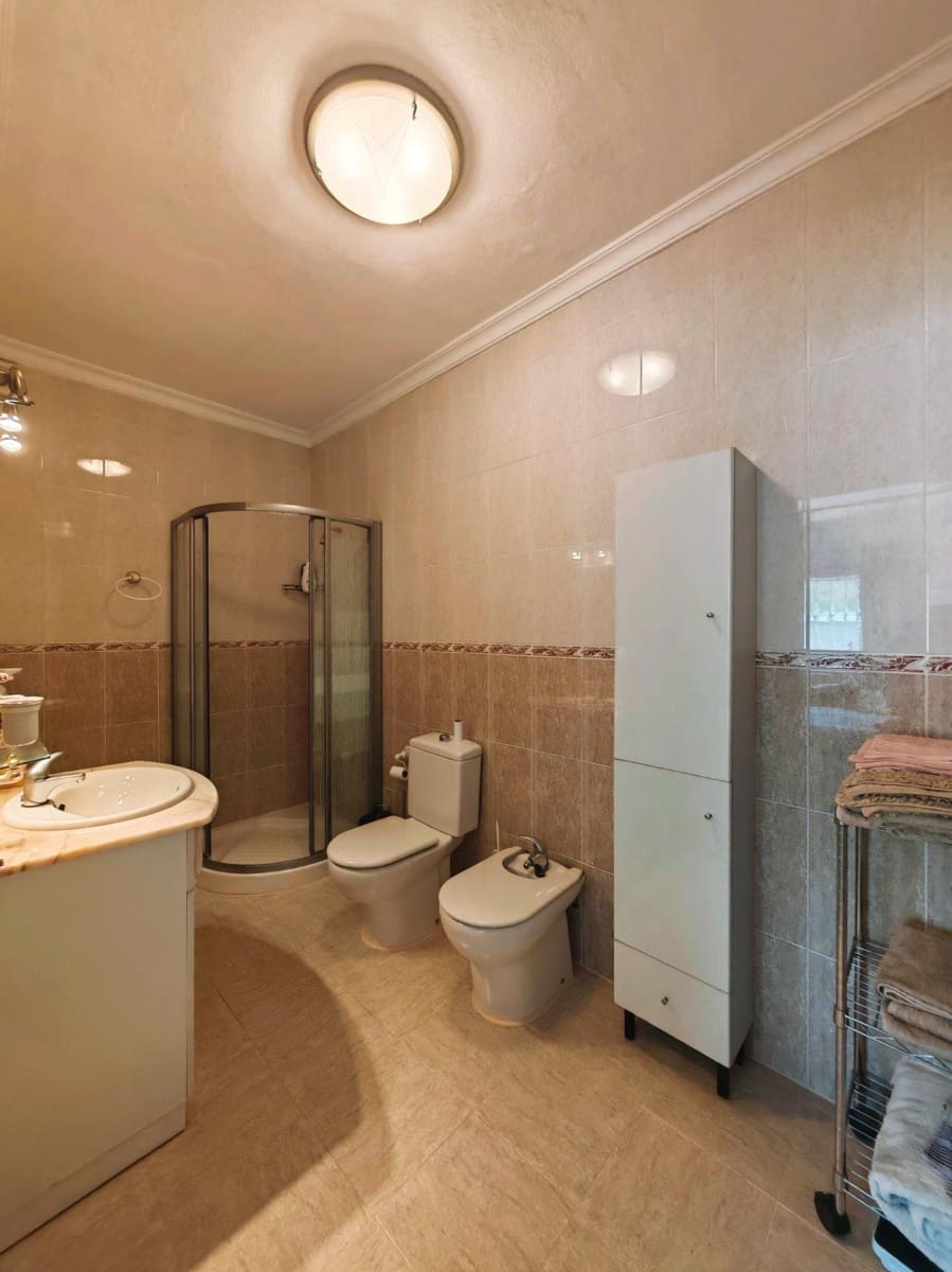 4 sypialnia Willa na sprzedaż w Chiclana de la Frontera z basenem garażem - 325 000 € (Ref: 9193927)