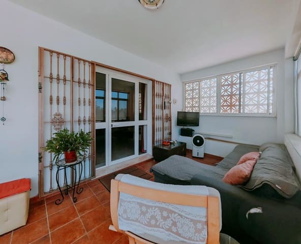 4 bedroom Villa for sale in Chiclana de la Frontera with pool garage - € 325,000 (Ref: 9193927)