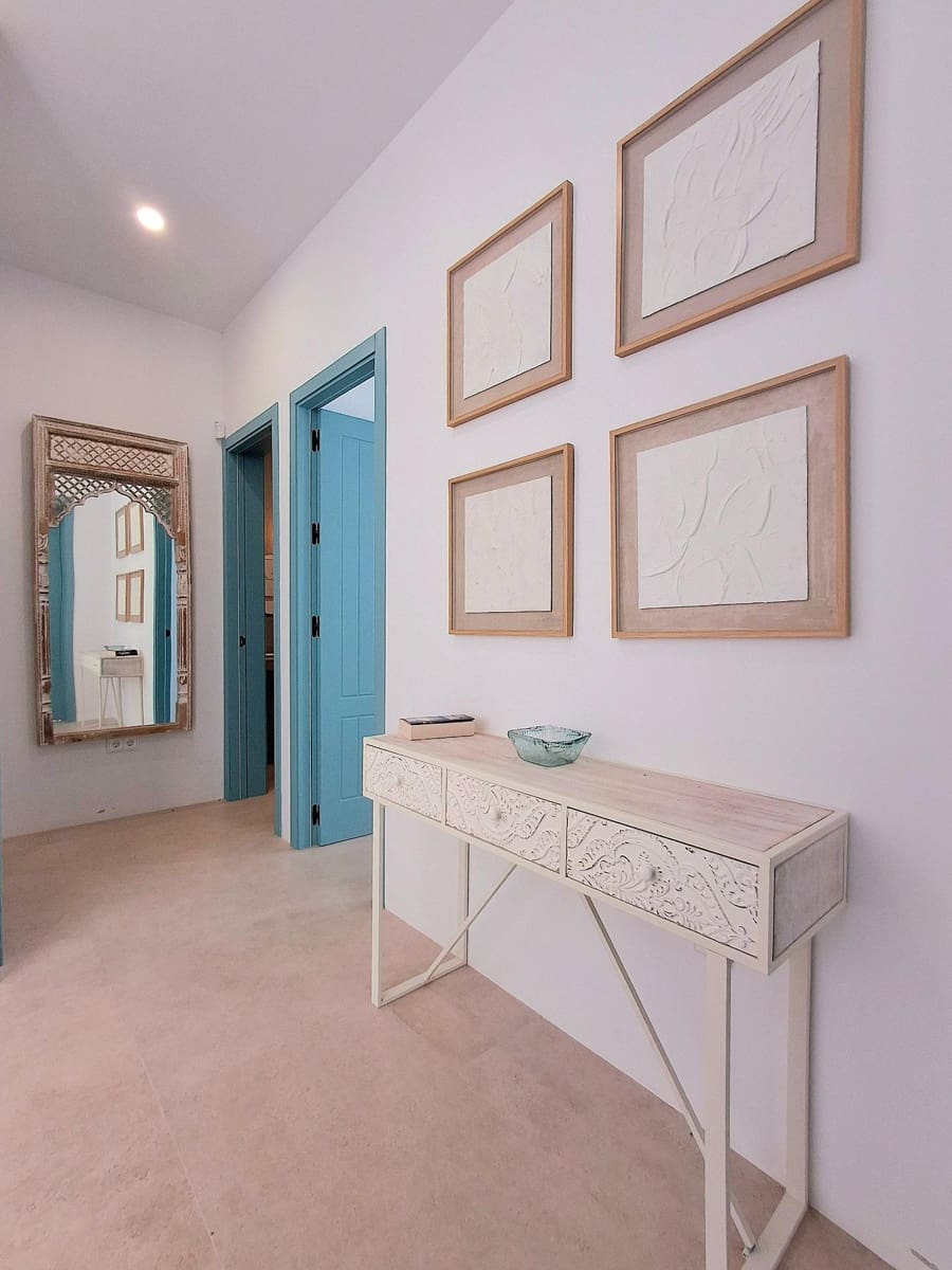 4 bedroom Villa for sale in Conil de la Frontera with pool garage - € 1,150,000 (Ref: 9262776)