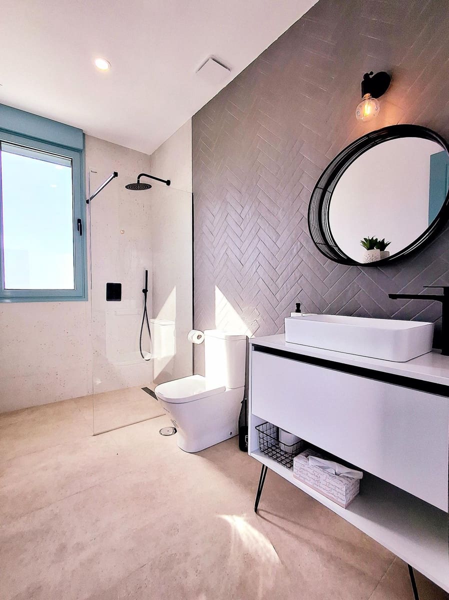 4 bedroom Villa for sale in Conil de la Frontera with pool garage - € 1,150,000 (Ref: 9262776)