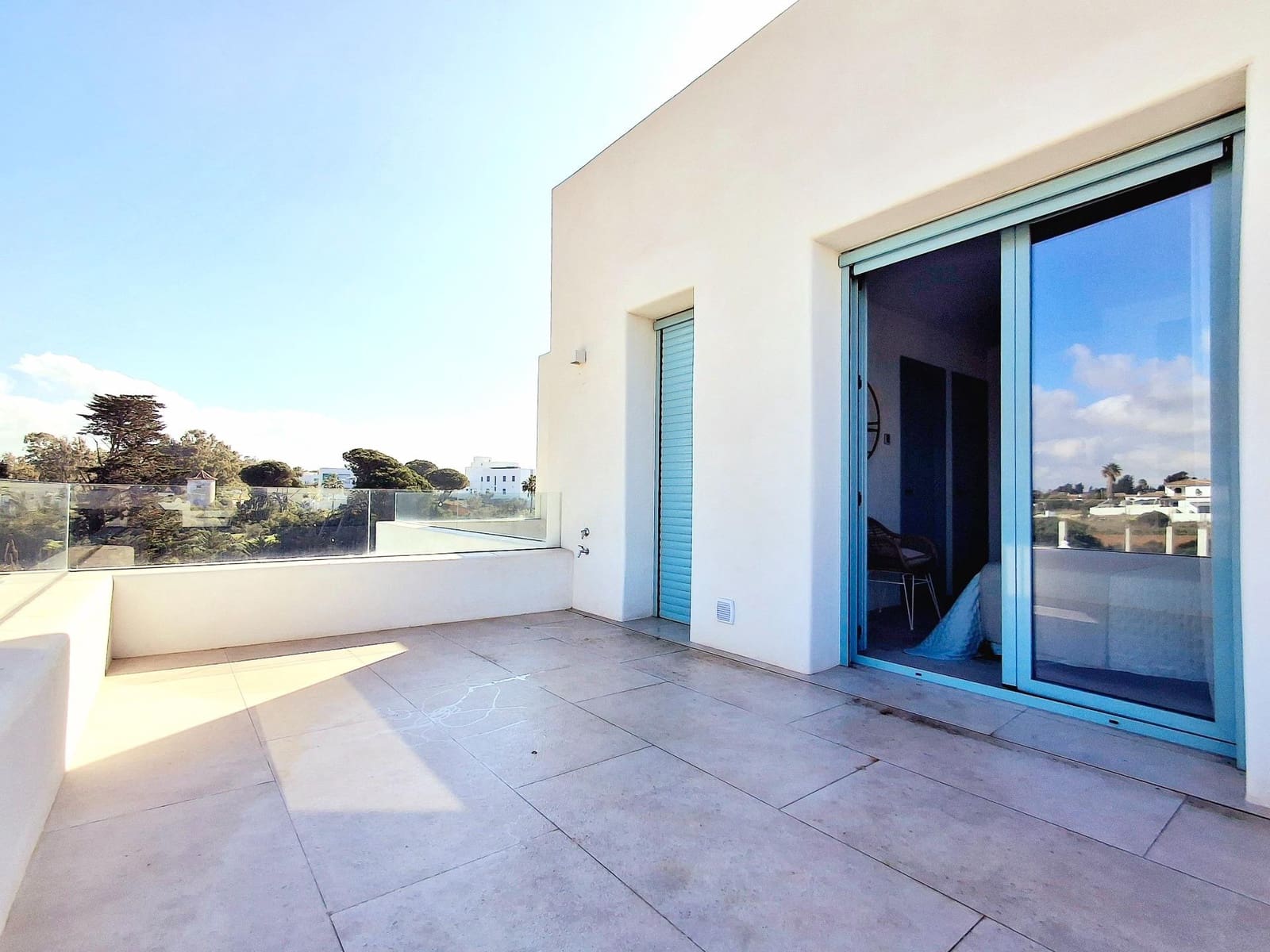 4 bedroom Villa for sale in Conil de la Frontera with pool garage - € 1,150,000 (Ref: 9262776)