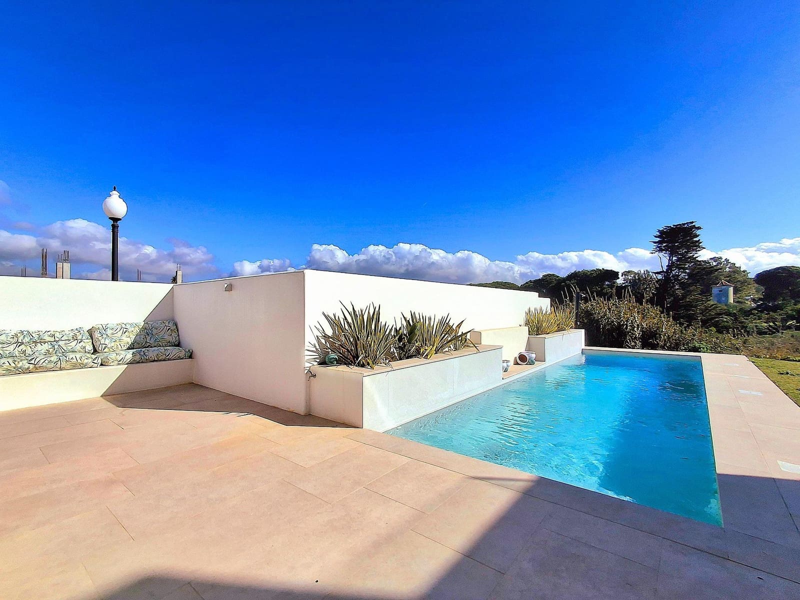 4 bedroom Villa for sale in Conil de la Frontera with pool garage - € 1,150,000 (Ref: 9262776)
