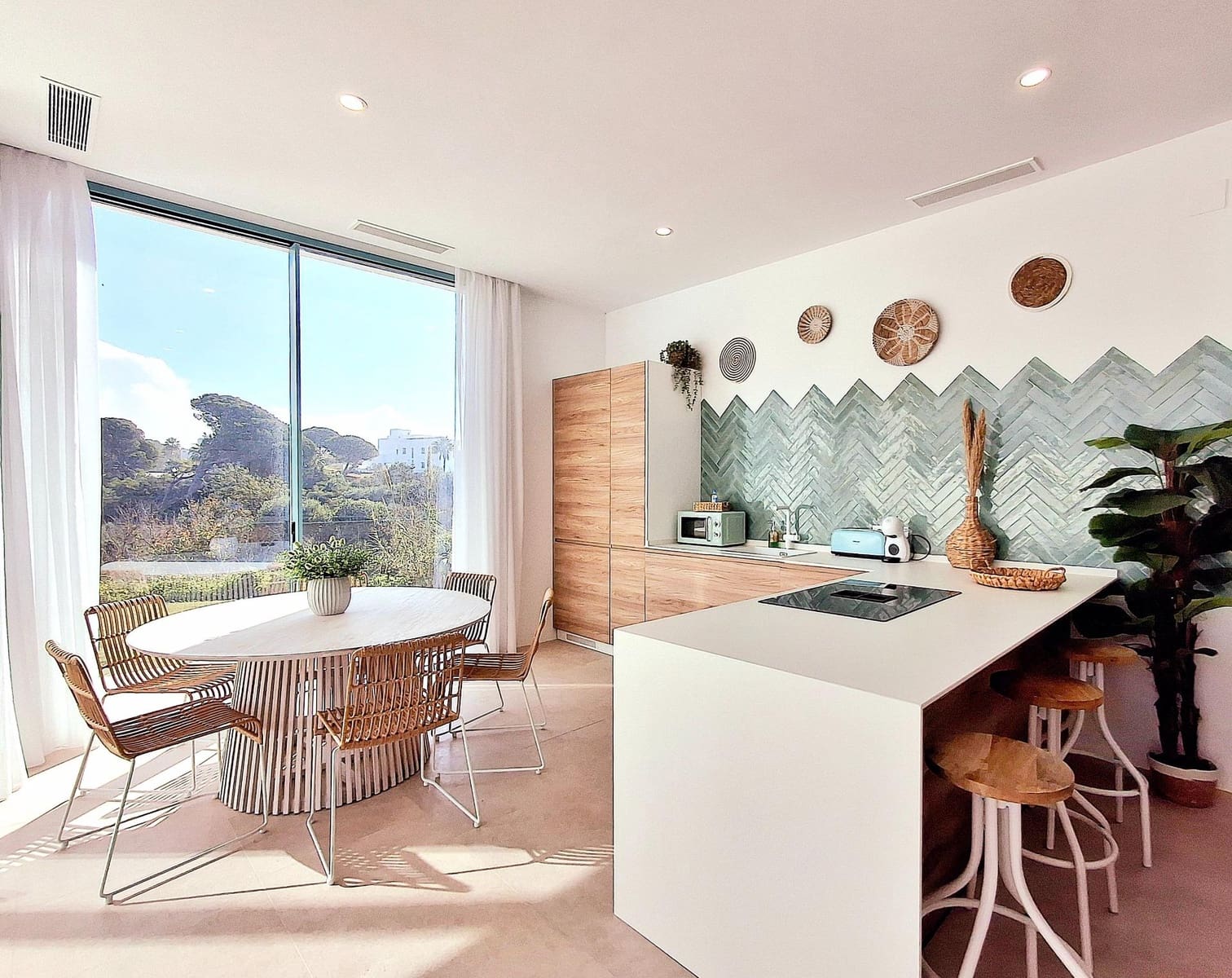 Chalet de 4 habitaciones en Conil de la Frontera en venta con piscina garaje - 1.100.000 € (Ref: 9262776)