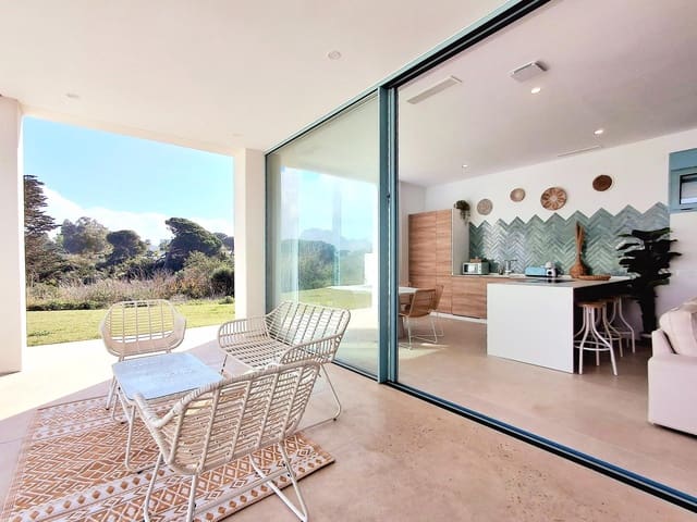 4 Zimmer Villa zu verkaufen in Conil de la Frontera mit Pool Garage - 1.100.000 € (Ref: 9262776)