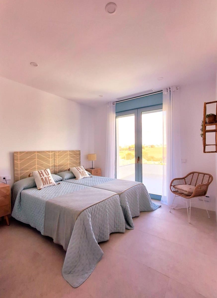 Chalet de 4 habitaciones en Conil de la Frontera en venta con piscina garaje - 1.100.000 € (Ref: 9262776)