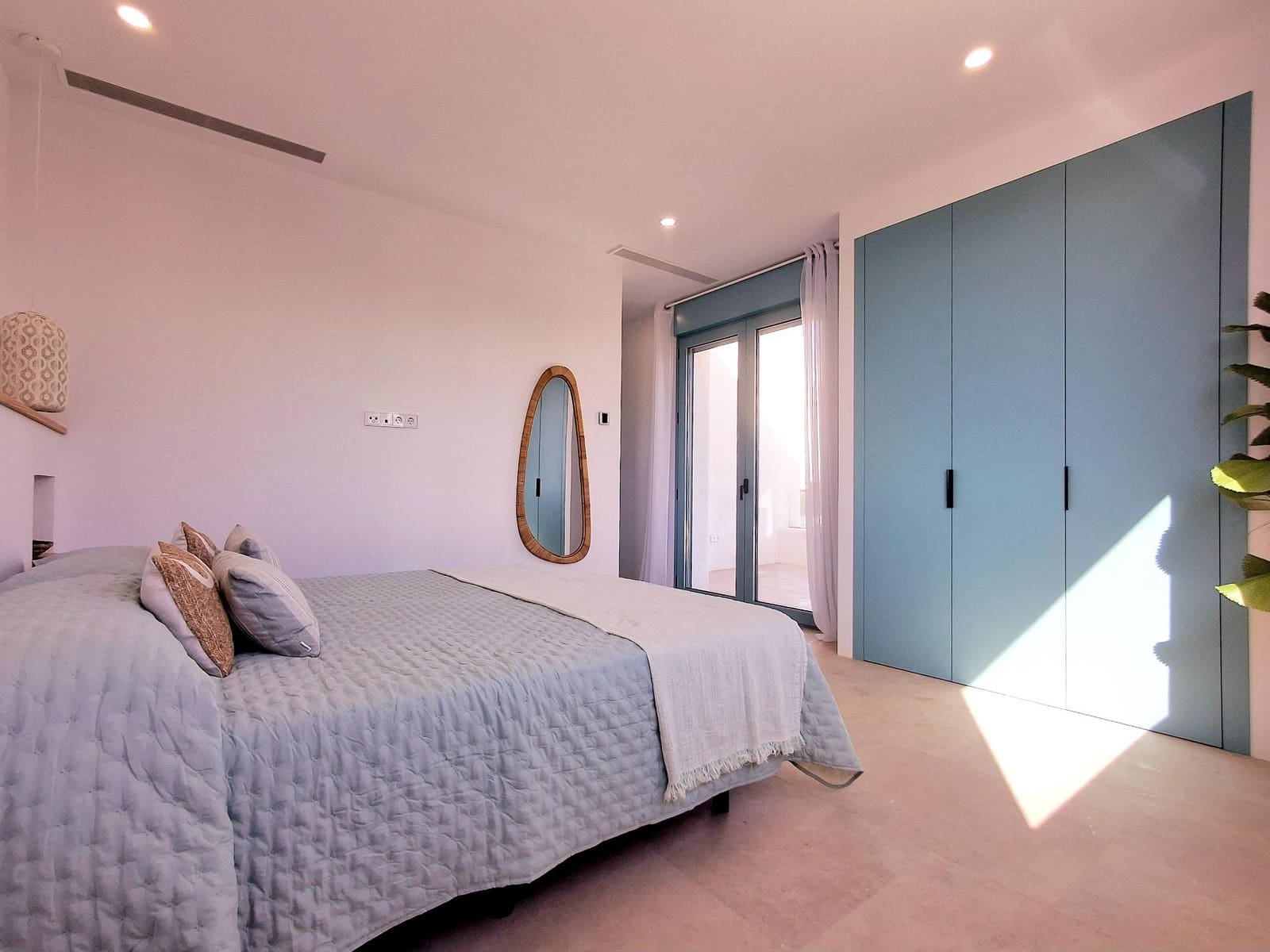 Chalet de 4 habitaciones en Conil de la Frontera en venta con piscina garaje - 1.100.000 € (Ref: 9262776)