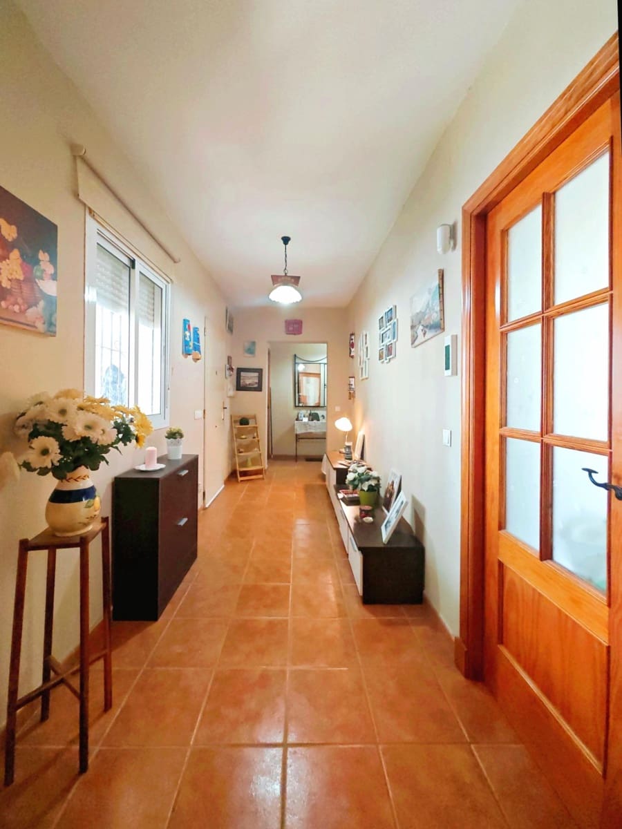 3 slaapkamer Villa te koop in Chiclana de la Frontera met zwembad - € 275.000 (Ref: 9344949)