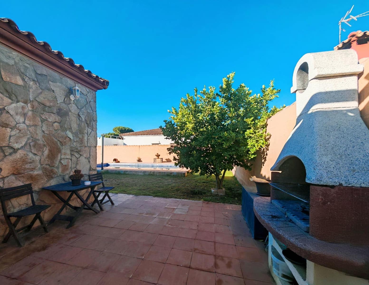 3 slaapkamer Villa te koop in Chiclana de la Frontera met zwembad - € 275.000 (Ref: 9344949)