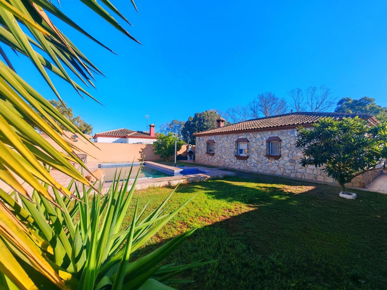 3 slaapkamer Villa te koop in Chiclana de la Frontera met zwembad - € 275.000 (Ref: 9344949)
