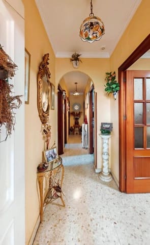 3 bedroom Villa for sale in Chiclana de la Frontera with pool - € 330,000 (Ref: 9353762)