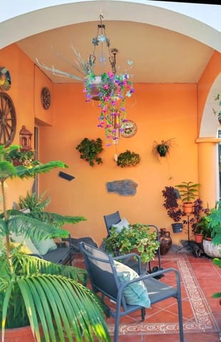 3 bedroom Villa for sale in Chiclana de la Frontera with pool - € 330,000 (Ref: 9353762)