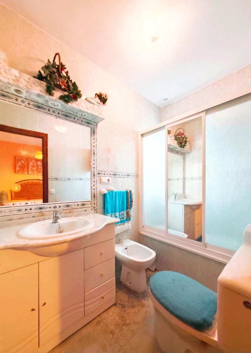 3 bedroom Villa for sale in Chiclana de la Frontera with pool - € 330,000 (Ref: 9353762)