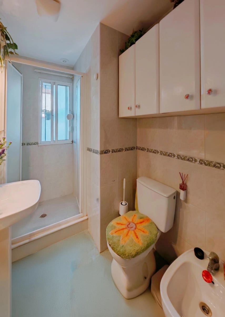 3 bedroom Villa for sale in Chiclana de la Frontera with pool - € 330,000 (Ref: 9353762)