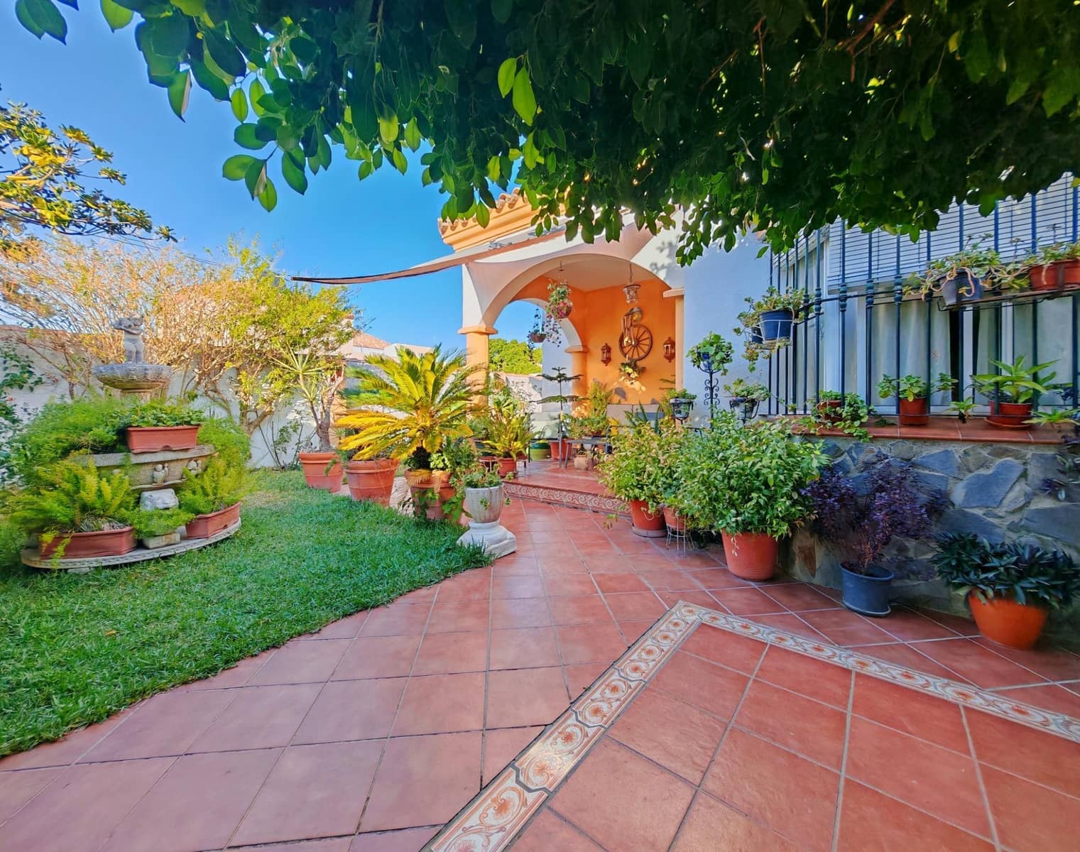 3 bedroom Villa for sale in Chiclana de la Frontera with pool - € 330,000 (Ref: 9353762)