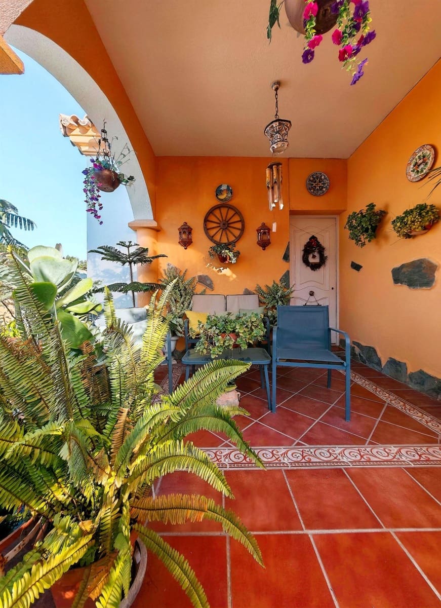 3 bedroom Villa for sale in Chiclana de la Frontera with pool - € 330,000 (Ref: 9353762)