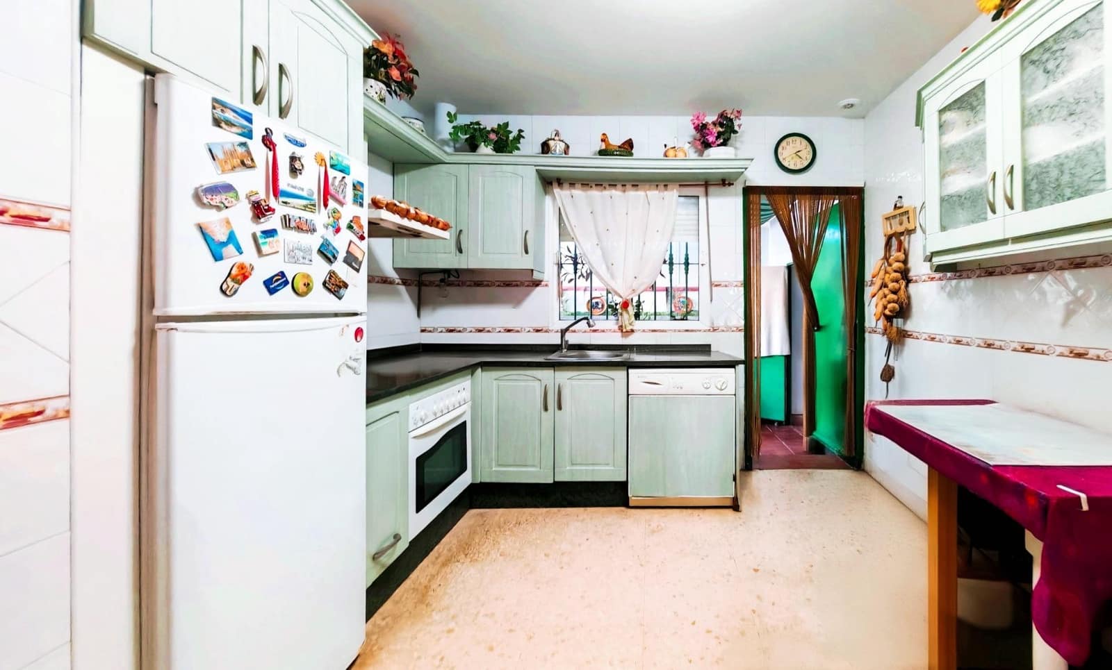 3 bedroom Villa for sale in Chiclana de la Frontera with pool - € 330,000 (Ref: 9353762)