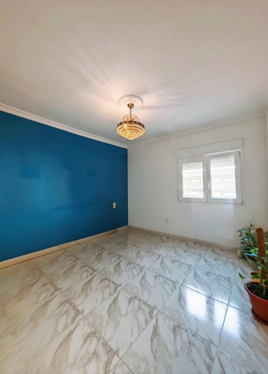 4 soverom Leilighet til salgs i Cadiz by - € 415 000 (Ref: 9359414)