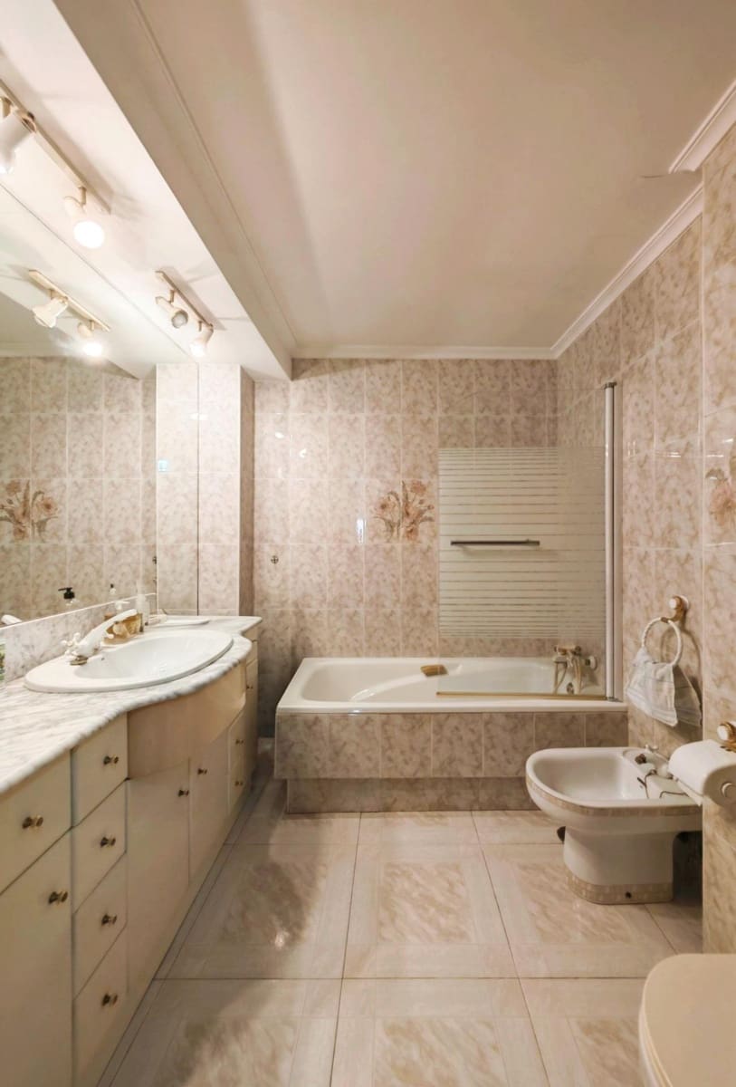 4 soverom Leilighet til salgs i Cadiz by - € 415 000 (Ref: 9359414)