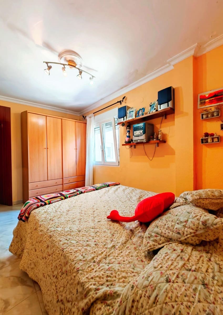 4 soverom Leilighet til salgs i Cadiz by - € 415 000 (Ref: 9359414)